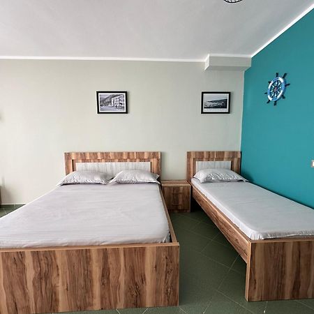 Eri Apartments 4 Shëngjin Eksteriør bilde