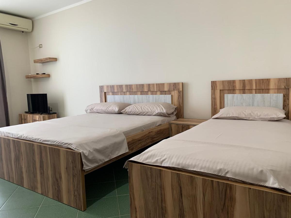 Eri Apartments 4 Shëngjin Eksteriør bilde