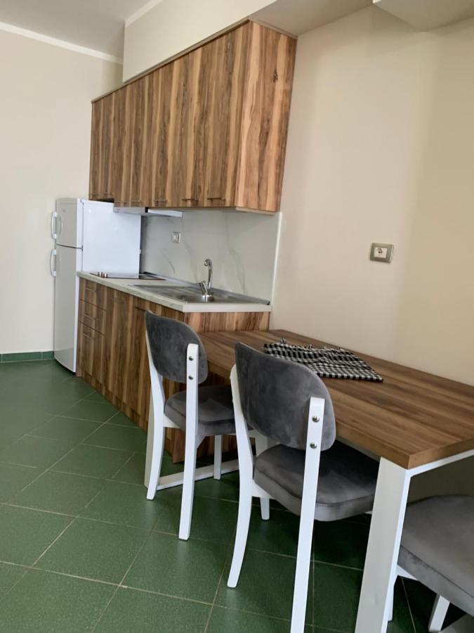 Eri Apartments 4 Shëngjin Eksteriør bilde
